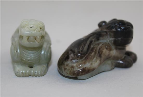 Two Chinese jade figures of mythical beasts, 19th century, length 6.5 and 6.7cm